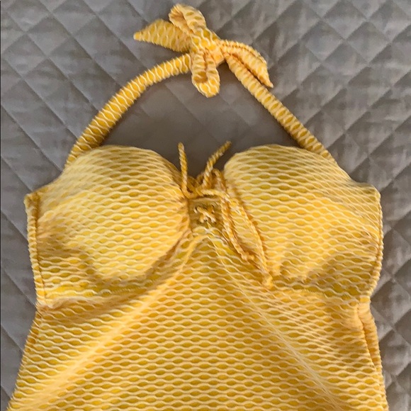 Jessica Simpson sunflower yellow tanking - Picture 4 of 4